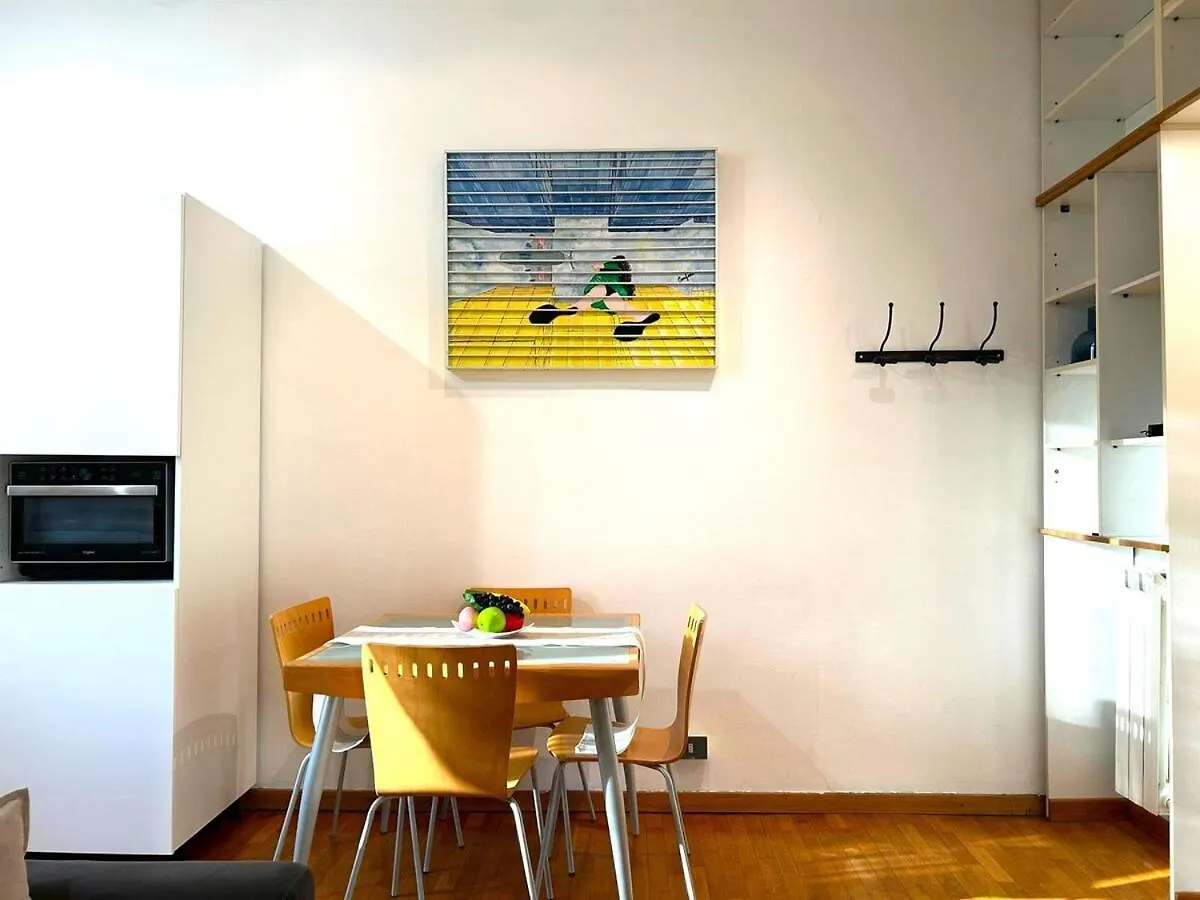 Urban Perspective - 250 Meters From The Metro Apartment Milan